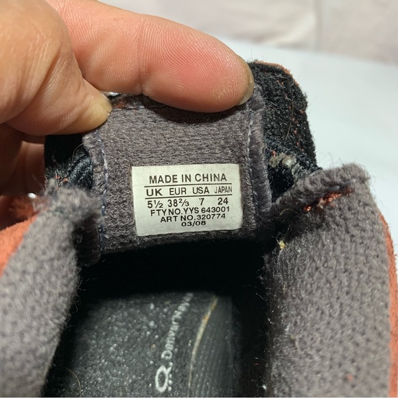 Salomon Contagrip Thinsulate insulation Suede Shoes size 7 - Picture 13 of 15